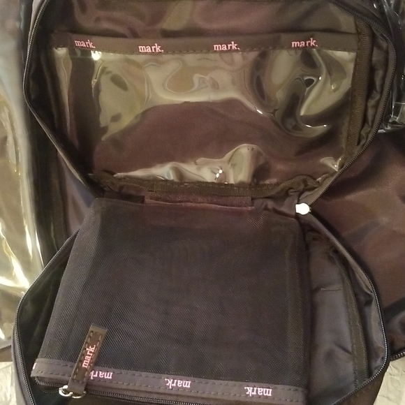 New mark.  Mark up case by Avon - Picture 16 of 16